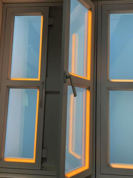 Wall Mounting Fake Window Light L1182*W582*H36mm Functions Create Natural Sunlight And Blue Sky