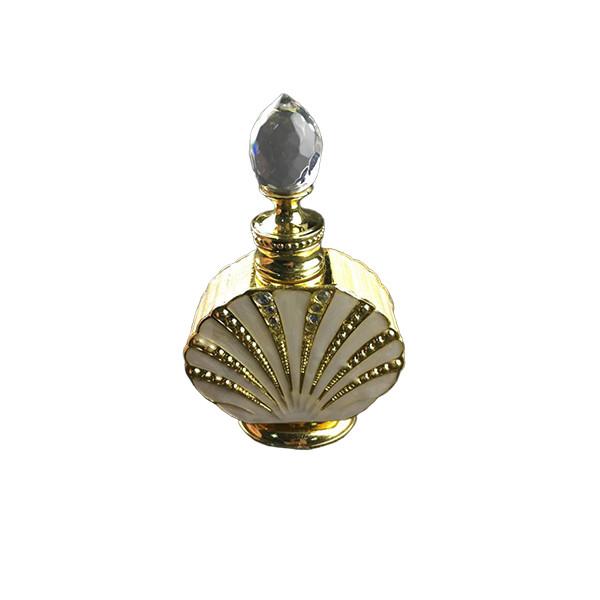 La bouteille de parfum en verre rechargeable de couleur d'or, adaptent de mini bouteilles aux besoins du client de parfum de forme
