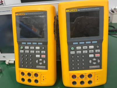 Fluke 754 Documenting Process Calibrator With HART Communication
