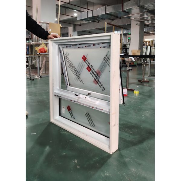 Hand-Wind Aluminum Windows – Classic Ventilation, Modern Precision