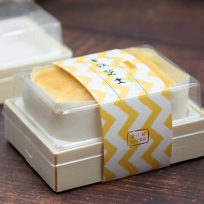 Biodegradable Bread Pastry Dessert Takeaway Boxes OEM ODM Swiss Roll Cake Packaging