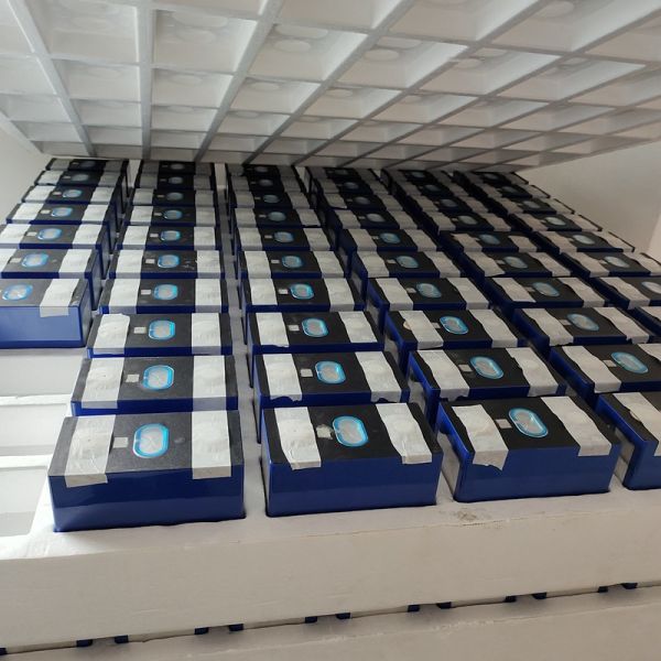 Customized Lifepo4 Battery 3.2v10ah 50ah 100ah 150ah 200ah Lithium Iron Phosphate Battery Pack Solar Motorcycle Electric Vehicle