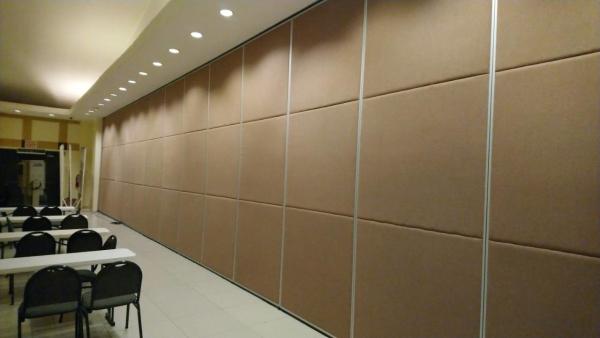 Salle de banquets acoustique séparateur de mur mobile séparateur de mur en bois système de cloisons coulissantes