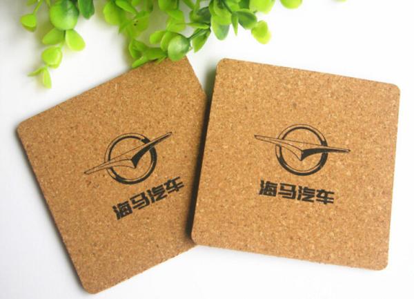 PVC box packaging Wooden cork coaster Customized size and printed logo for home and hotel