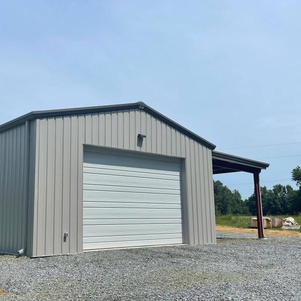 Steel Structure Building with 5-28mm Thickness and SA 2.5 Shot Blasting Level Featuring Corrugated Steel Sheet Roof Cladding