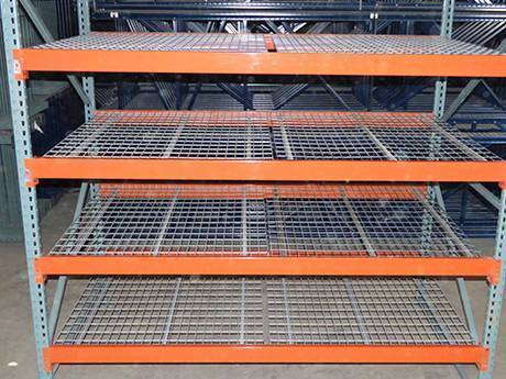 Hot-Dip Galvanized Heavy Duty Steel Grating with Serrated Surface for Industrial Platforms