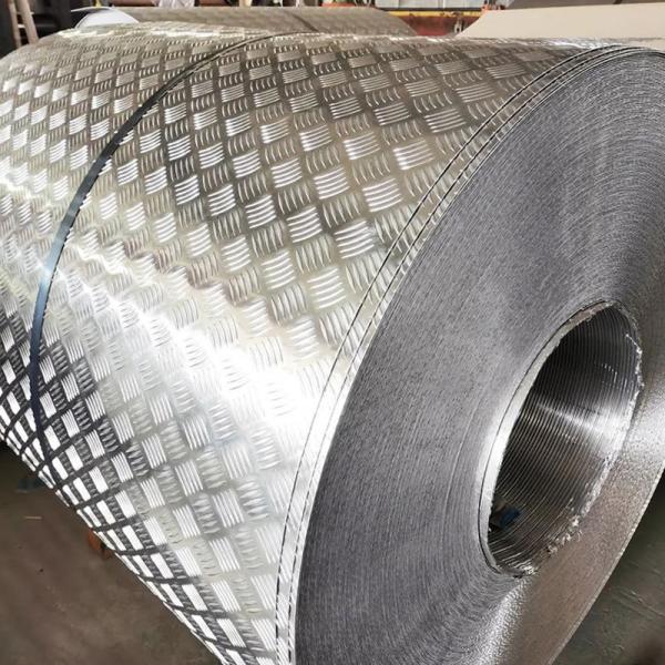 1050 3003 4 x 8 aluminum diamond plate sheets laminated aluminum foil are primarily used as anti-slip and decorative materials.