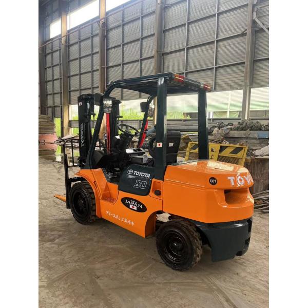 3 тонны подержанной вилочной погрузки Toyota Diesel Toyota 7FD30 из Японии