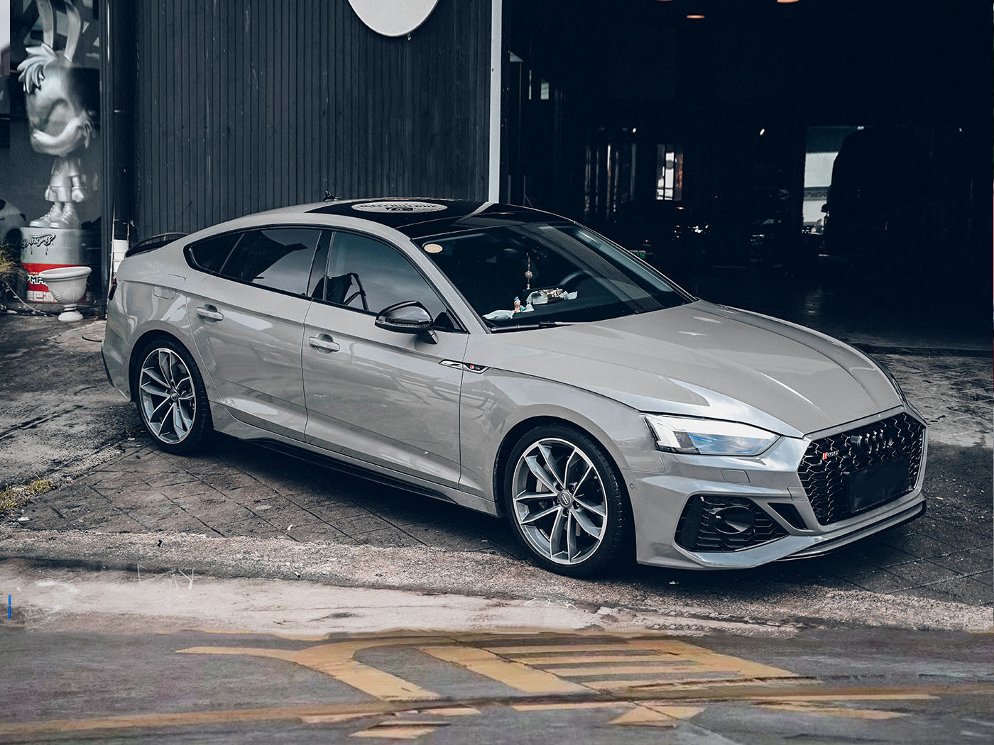 PP материал Audi A5 до RS5 Широкий корпус 2020-2023 Передний задний бампер решетка Боковые юбки