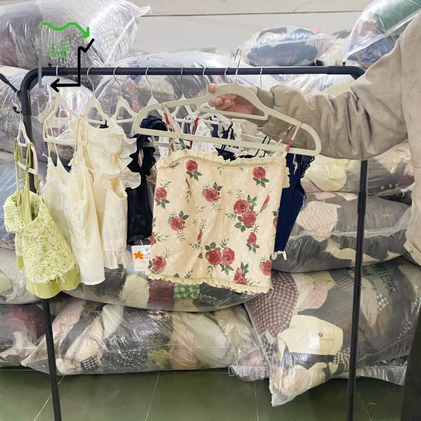 Wholesale High Quality Used Strapless Tops & Dresses Polyester/Cotton Material Grade a Hot Girl Outfit Sexy Style China Second Hand Clothes