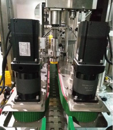 Single Head Bottle Automatic Capping Machine 1500-2000BPH