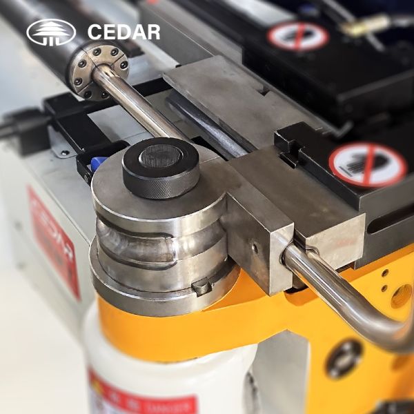 1'' Square Bending Machine Size Of Toolbar Car 4x4 Toyot Roller NC Profile Heavy Duty Pipe