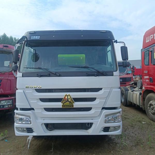 Hydraulic Steering with Power Assistance Used HOWO Cement Concrete Mixer Mixing Tank