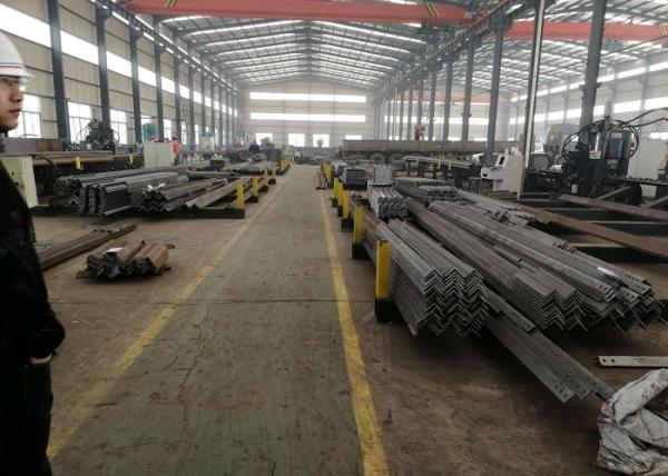 Custom 150m Free Standing Tower , Steel Pole Antenna Tower 30 Years Lifetime