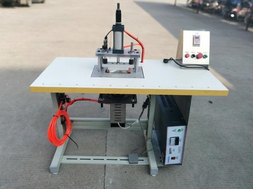 high speed Mask Edge Banding Sealing Machine With One Year Warranty