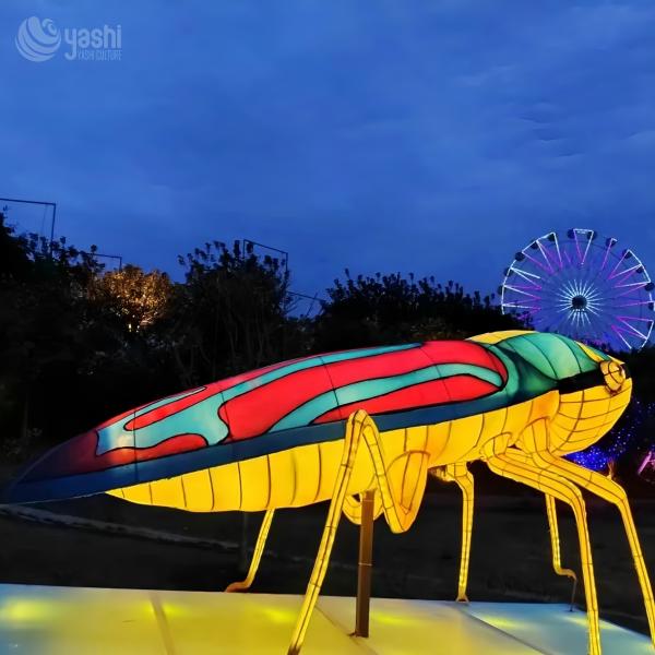 Zoo Chinese Festival Lantern With Animated Locust Mechanical Insect Model