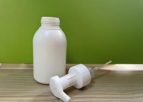 O cosmético plástico do GV 500ml engarrafa com impressão de tela de seda