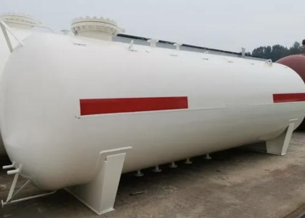 Tanque de armazenamento de reação de aço carbono versátil para instalações de resina química