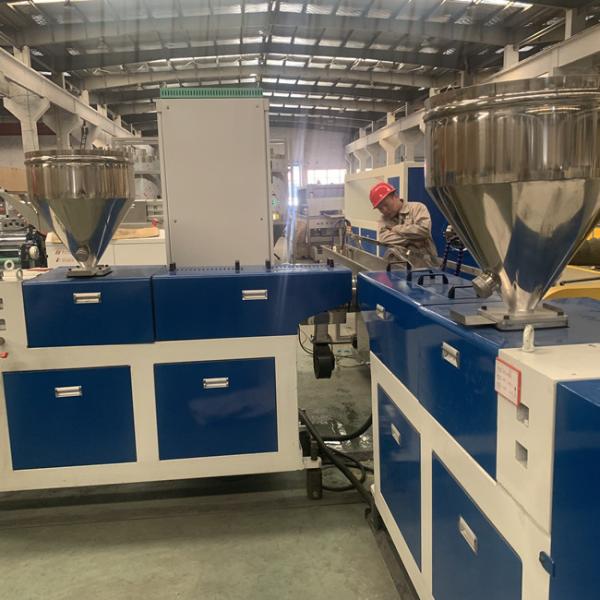 Линия штранг-прессования трубы PE машины шланга спирали мотора Сименс зерен PVC