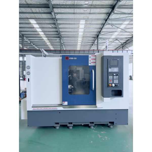 5.5KW 7.5KW Spindle Motor Power CNC Turning Center 50-3000r/Min Lathe Machine