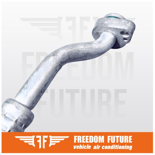 Tuyau d'aspiration de climatisation Volkswagen Golf Jetta 1K0820743FD Aluminium 05-14