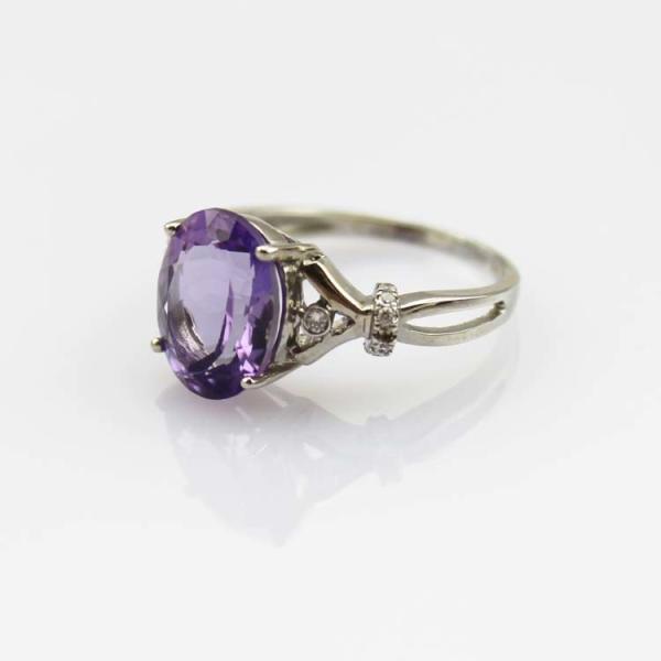 925 Silver Ring  9mmx11mm Oval Purple Cubic Zircon Gemstone Ring (R244)
