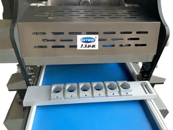 Model-400 Small  Cookie Making Machine Wire-cut&Deposit Capacity about 50~100kgs per hour