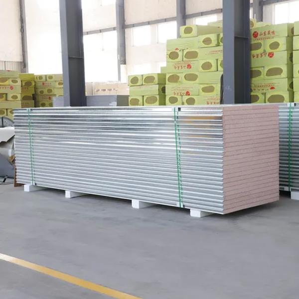 Panneaux muraux sandwich isolés en PU Huuao ignifuges 50mm 70mm 100mm 150mm avec prix des panneaux muraux sandwich isolés en PU pour la construction