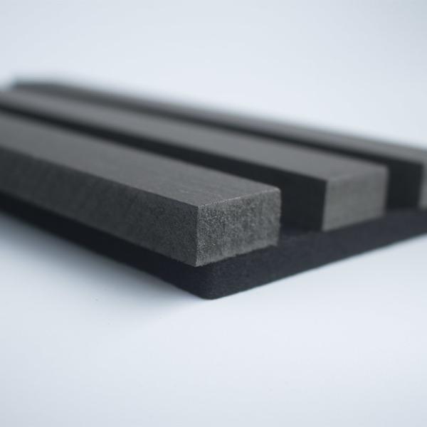 600*2400*21mm 3 côtés ont enduit le bureau de absorption de couloirs de lieu de réunion d'application en bois de lamelle