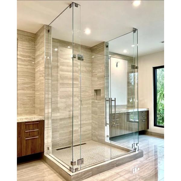 Bathroom with 8mm Glass Thickness Shower Room and All-in-One Design