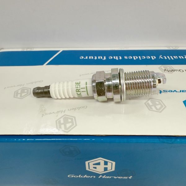 MS851357 BP01-18-110 BKR5E-11 Spark Plugs Replacement For MITSUBISHI And MAZDA Auto