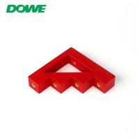 A barra elétrica apoia o suporte isolador vermelho da baixa tensão CT4-30