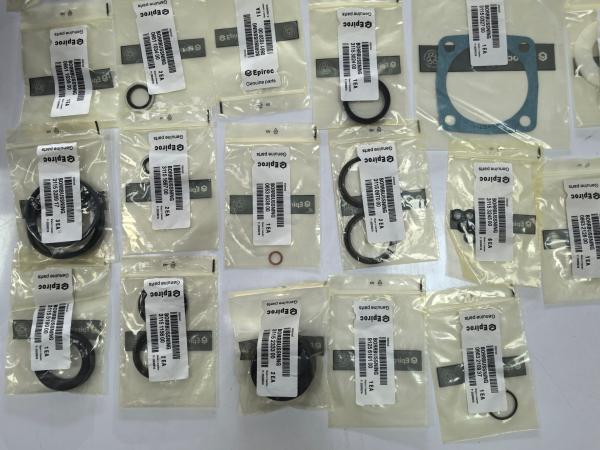 3115917091  3115 9170 91  3115917090 3115 9170 90 Hydraulic Rock Drills Seal Kit For AtlasCopco  COP1838HD  Hole Diameter:38MM-64MMPart