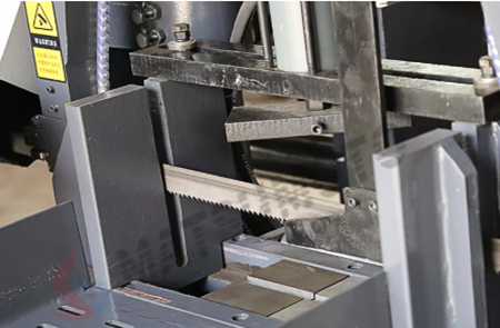 CNC Control Horizontal Band Saw Machine High Accuracy Automated GSK4265