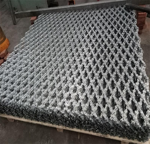 нержавеющая сталь ленты Ss316 304 концертины размера сетки 100*200mm колючая сварила