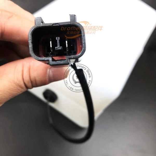 Цистерна с водой Хитачи 800 запаса бутылки с водой аксессуаров PC600 PC650 PC750 экскаватора KOMATSU пластиковая вспомогательная