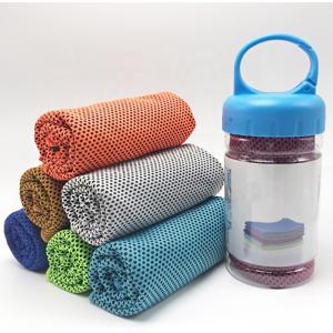 Toalha 100% refrigerando de Microfiber do poliéster para os Outfitters