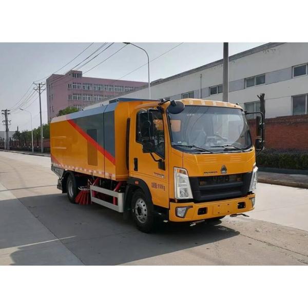 Efficient Road Maintenance Heavy Duty Street Cleaning Vacuum Truck
