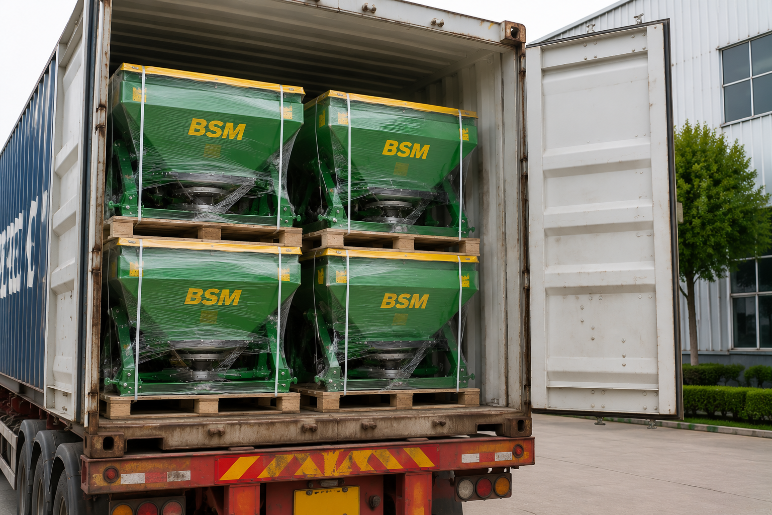 Tractor Mounted Fertilizer Spreader for Agricultural Farming
