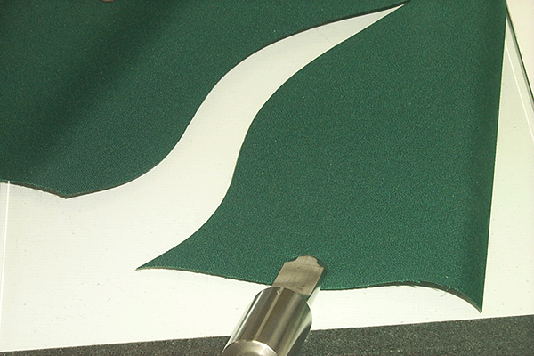 Clean Edge Ultrasonic Spot Welding  Film Trimming   Ultrasonic Slitter