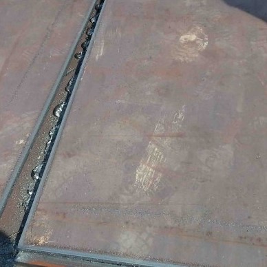 Стальная пластина горячекатаное LZ570 LZ590 LZ601 ссадины NM400 устойчивая