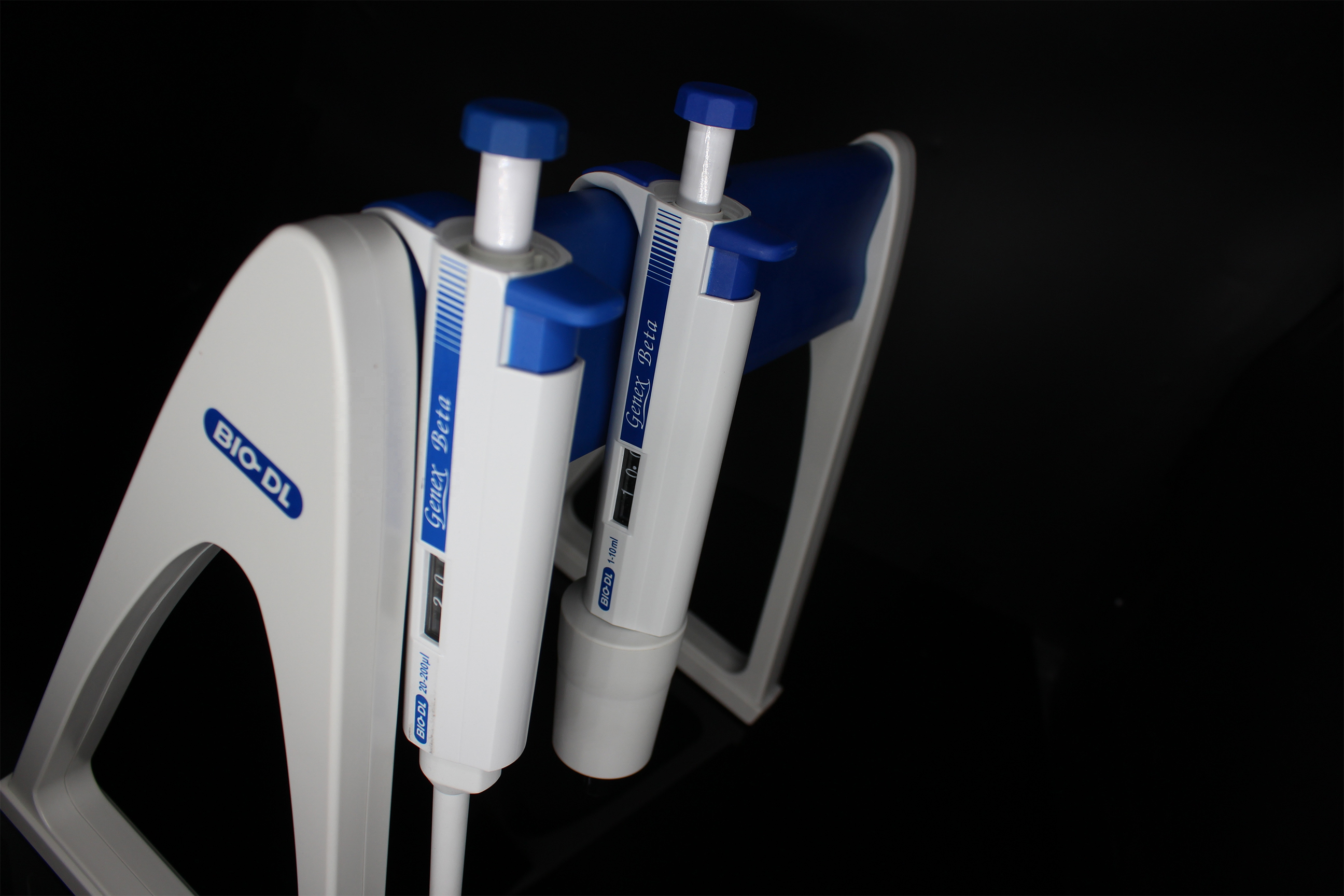 Superior Quality Single Channel Adjustable Volume Micro Pipette Micropipette Lab Autoclavable Pipette