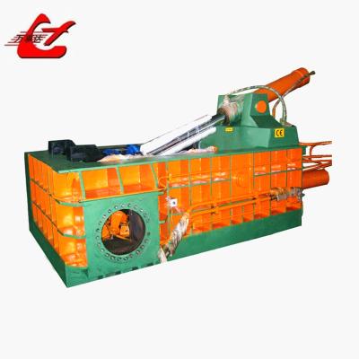 Bouton d'arrêt d'urgence et 30kw de puissance du moteur de la machine de ballage hydraulique pour un fonctionnement en douceur