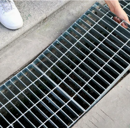 Galvanized Steel, Stainless Steel, Catwalk Deck Floor Steel Bar Grating Drain Trench Cover Price for Walkway Platform