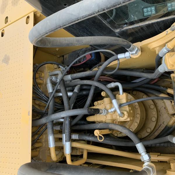 Оригинальный гидравлический клапан использованный CAT 320 экскаватор Caterpillar 320D2 Crawler Excavator