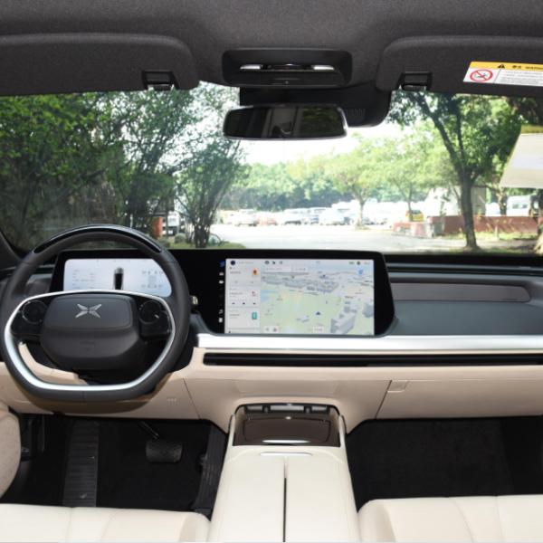 Électrique pur de voitures de berline utilisé par VENTES CHAUDES de VOITURES de XPENG P7 2022 480G EV VOITURES BON MARCHÉ DE VOITURES