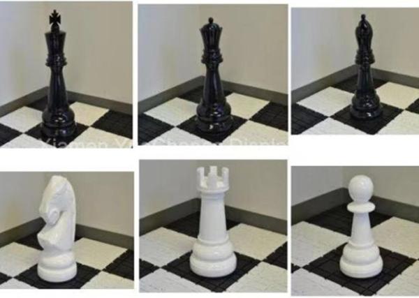 Giant Size Black And White Store Window Decorations Fiberglass Chess Set