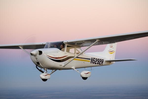 Cessna 172S 56 Gallon Fuel Capacity and 2-Blade Propeller for Top-Performing Aircraft Sales