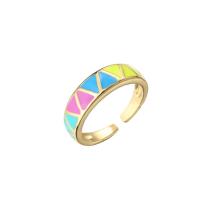 Émaillez les anneaux d'huile de égouttement d'arc-en-ciel que l'or de 18k a plaqué Ring Rhombus Triangle Open en laiton