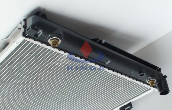 Auto parts Mercedes Benz Radiator Of W124 / 250D / E250D / E300D 1984 AT